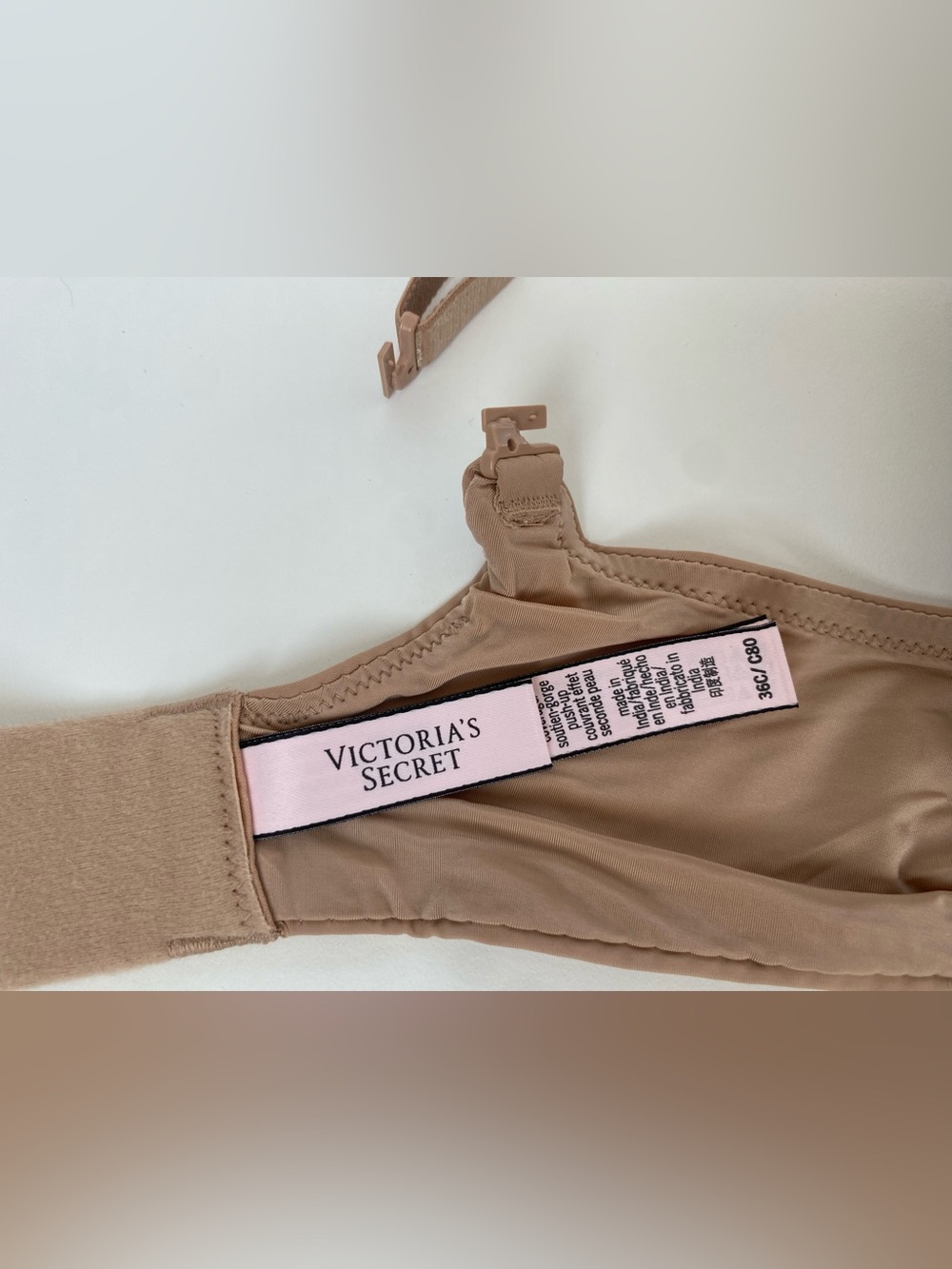 NWT Victoria's Secret Women's Nude Tshirt Push-Up Bra size 36C - Picture 3 of 4